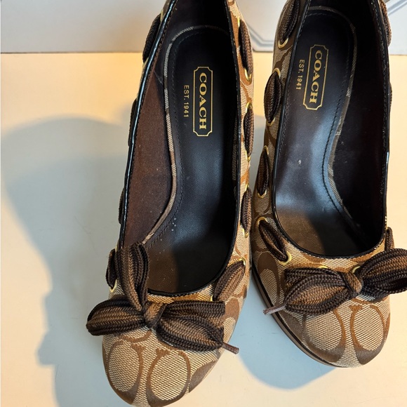 Coach adorable round toe logo monogram wedges with bows NOS without tags size 8 - Picture 4 of 13